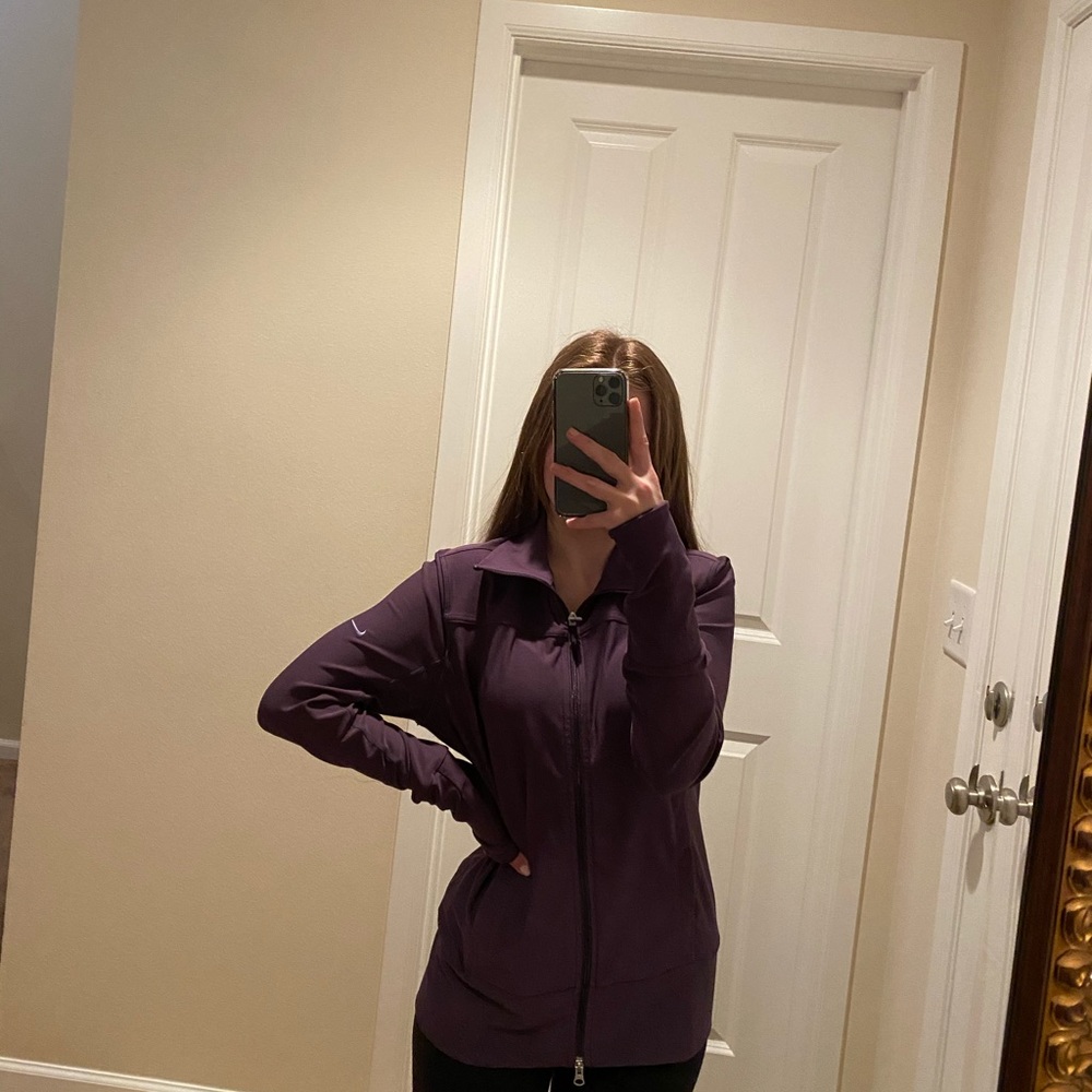 Nike jacket - Picture 2 of 2